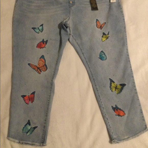 DG2 by Diane Gilman Embroidered Pull-On Exposed Button Jean Size: 3X - Picture 2 of 11